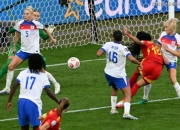 九游亚洲官网-英格兰队在激烈对局中击败对手，晋级欧洲杯