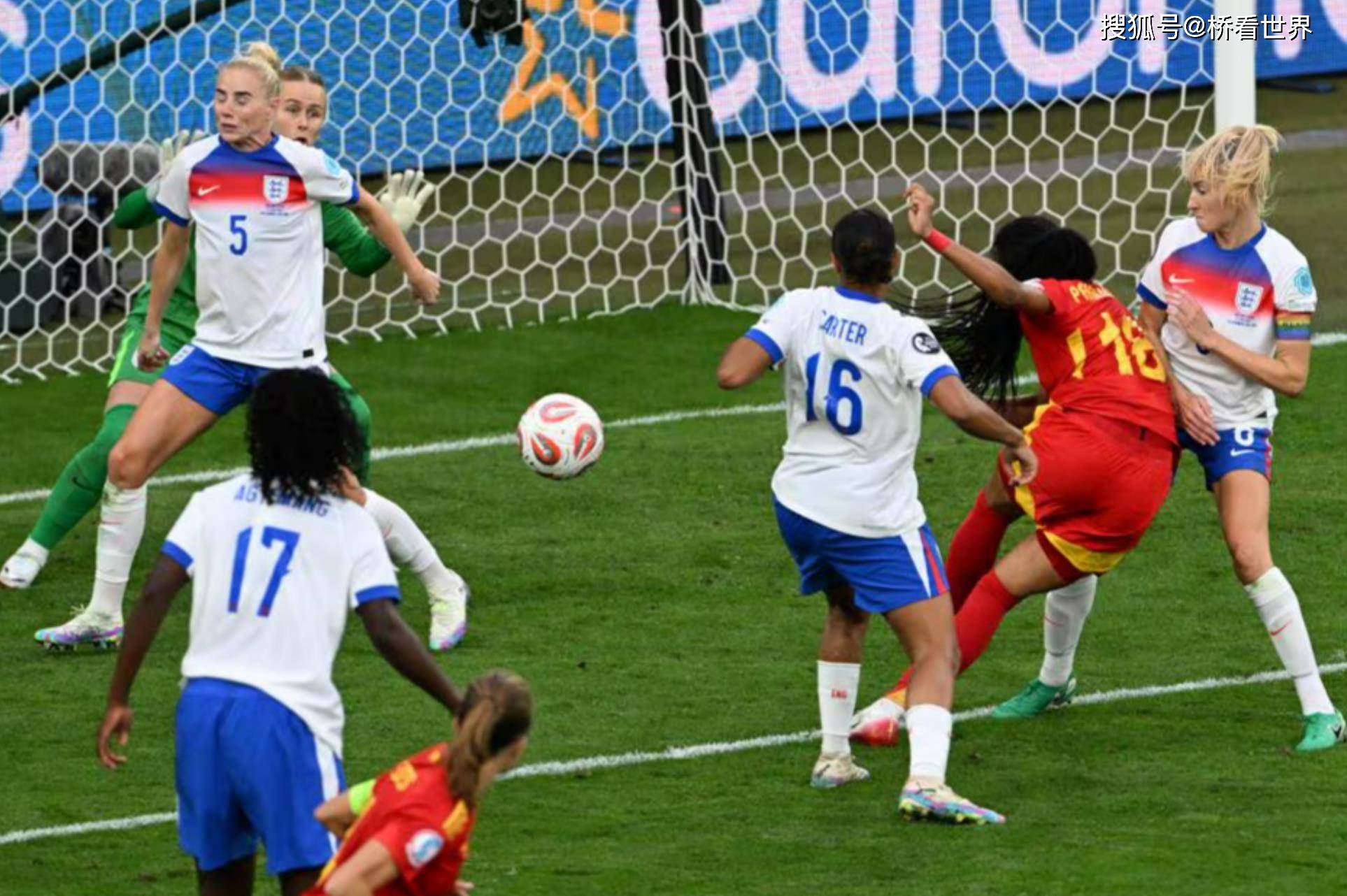 英格兰队在激烈对局中击败对手,晋级欧洲杯 英格兰队在激烈对局中击败对手,晋级欧洲杯