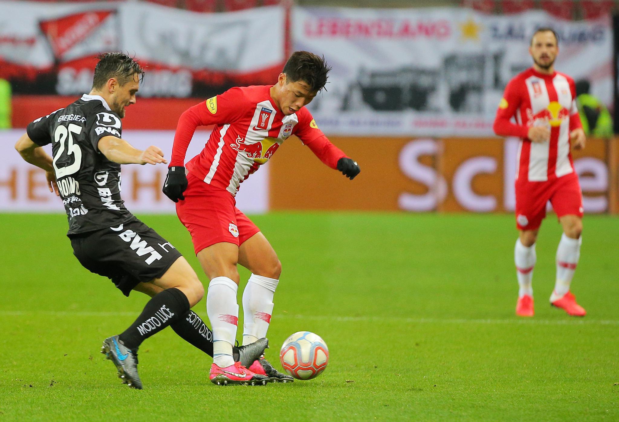 华联新援首秀表现出色,助球队锁定三分 华联新援首秀表现出色,助球队锁定三分