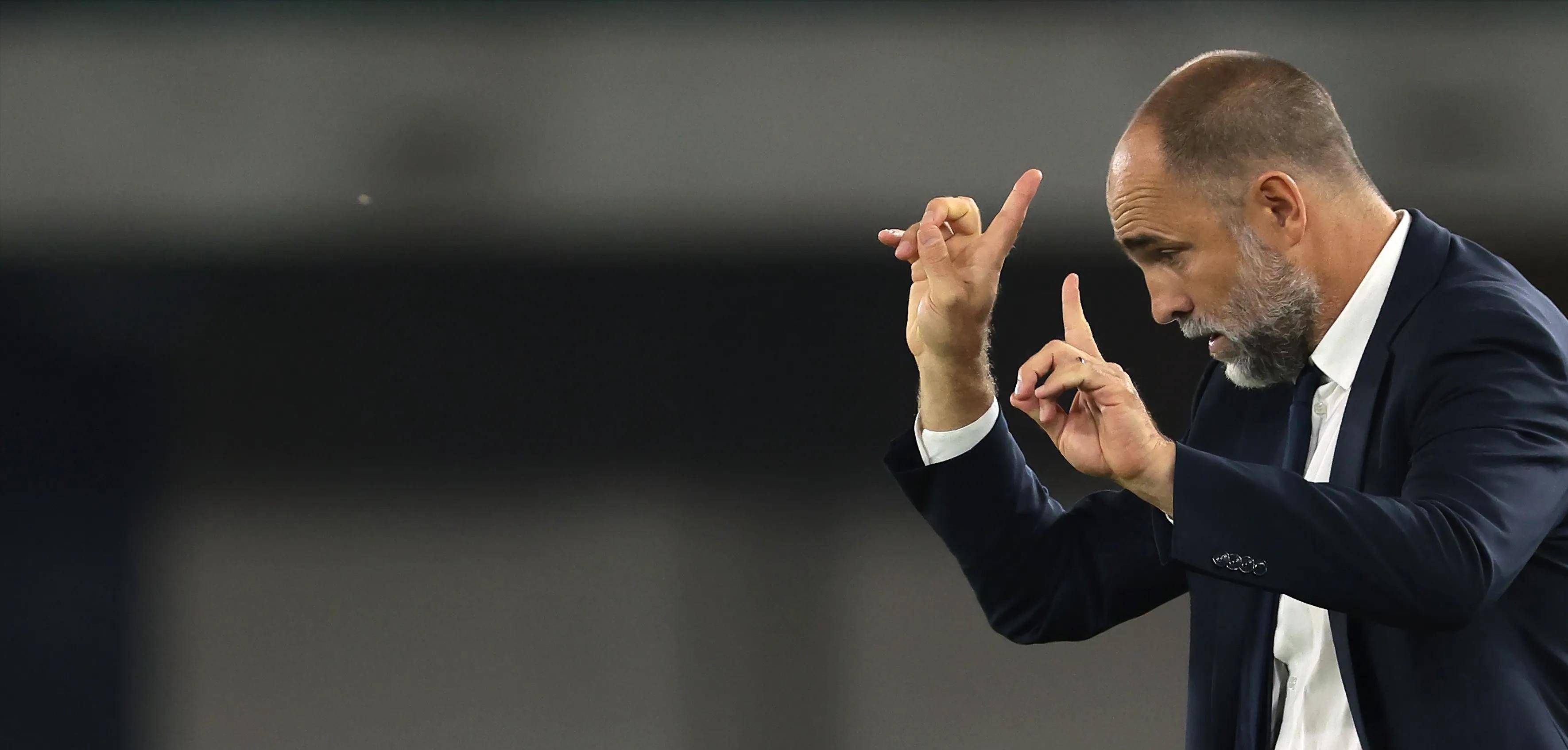 关于佛罗伦萨主帅下课,球队急需重整阵容的信息 关于佛罗伦萨主帅下课,球队急需重整阵容的信息