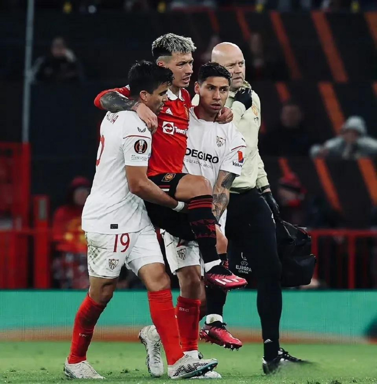 瓦伦西亚连败惨遭淘汰，欧战梦碎的简单介绍