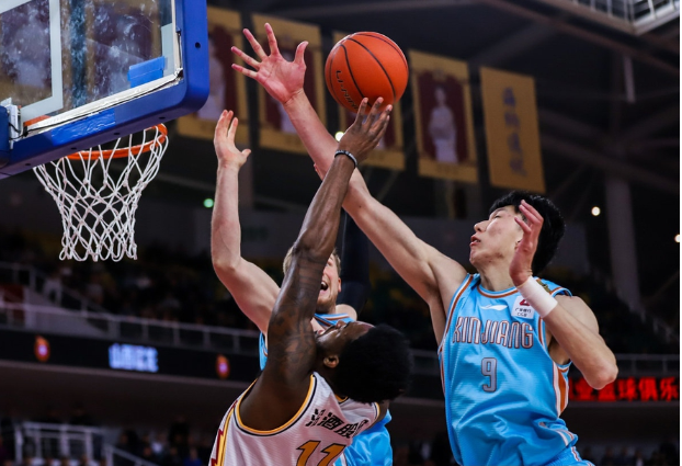 欧洲强者争夺冠军之位强弱悬殊打破对局