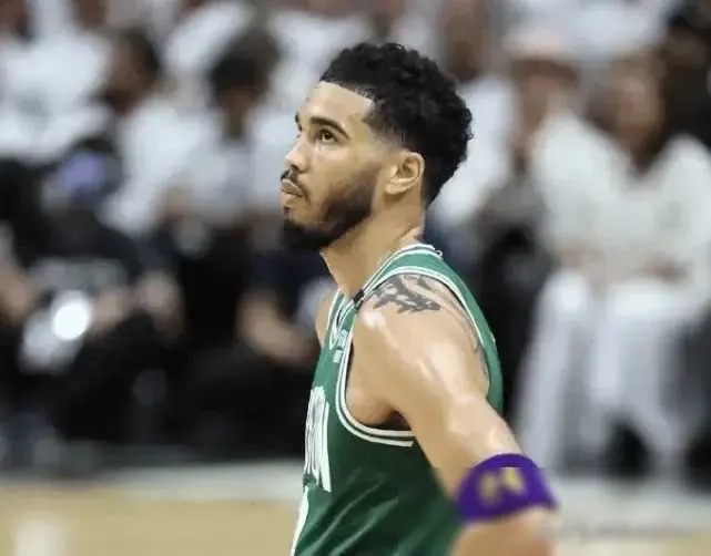 凯尔特人逆转老鹰,重回前四 凯尔特人逆转老鹰,重回前四